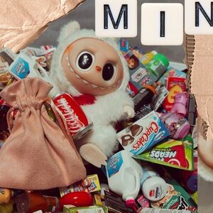 Mini Brands Surprise Pack – 5 Minis for One Price!